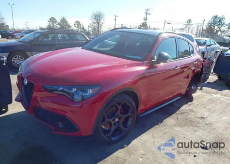 2024 Alfa Romeo Stelvio Competizione Awd z USA, uszkodzony, nr VIN ZASPAKBN9R7D78295